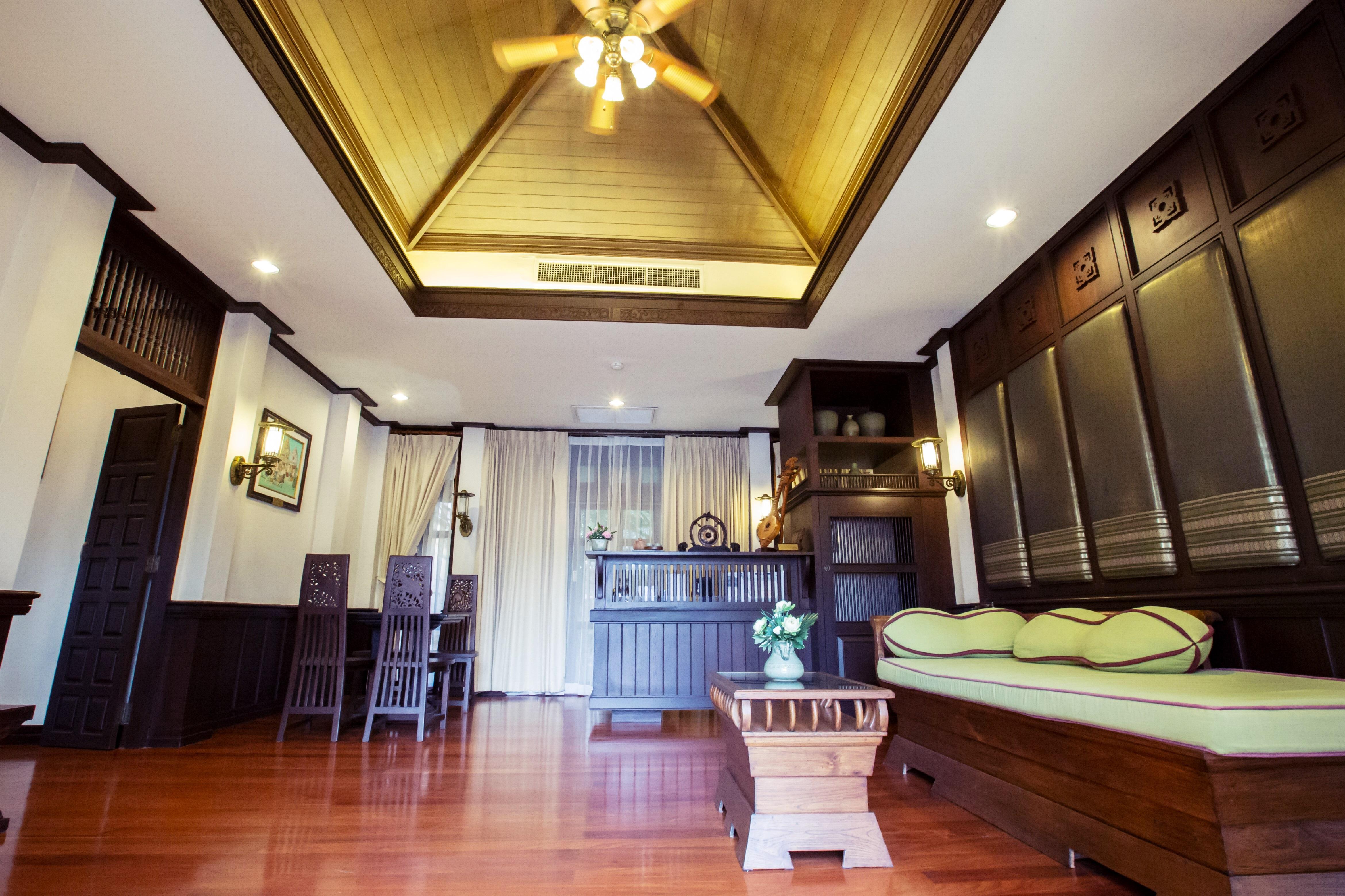 Wora Bura Hua Hin Resort & Spa HHQ Exterior foto A room at the hotel