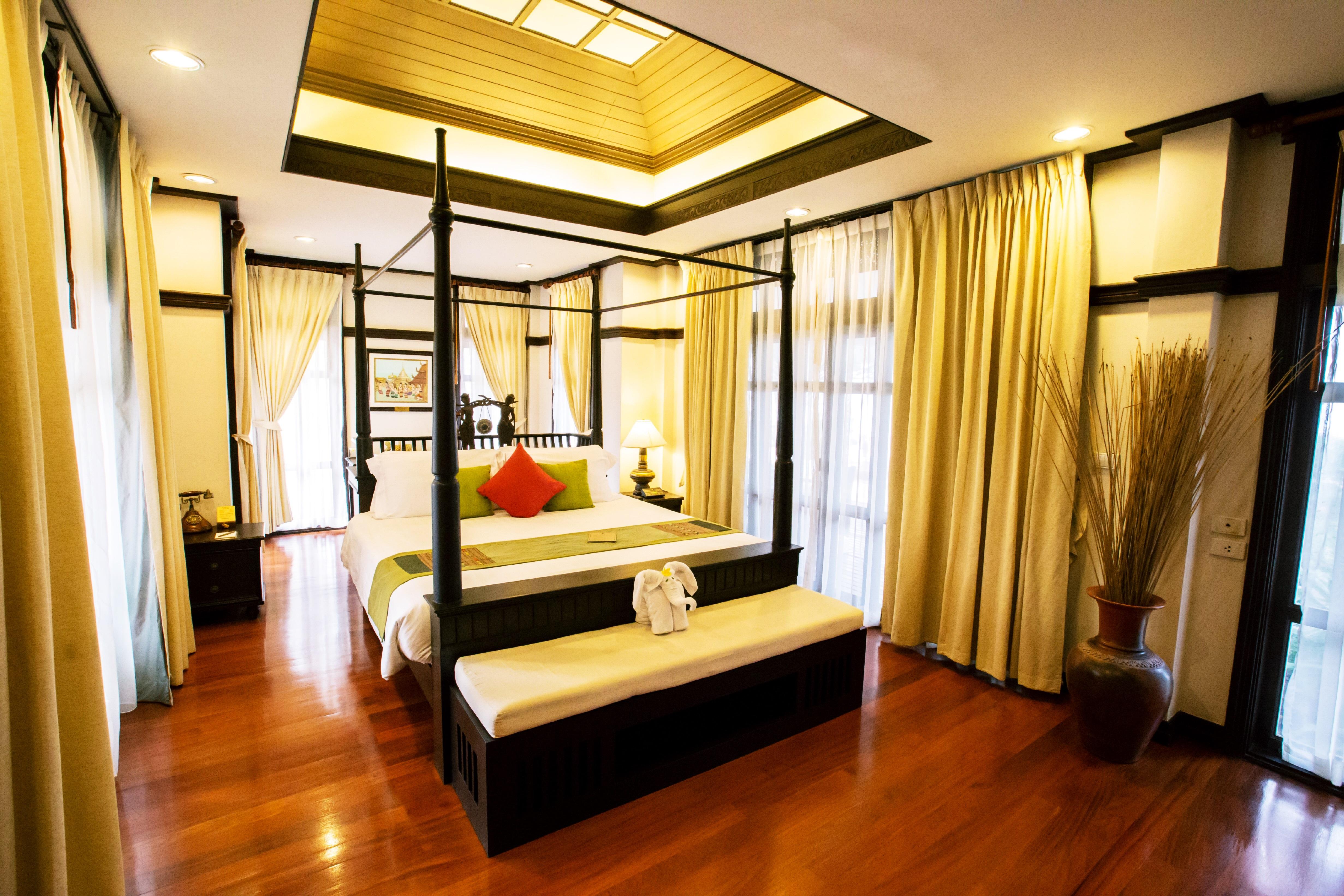 Wora Bura Hua Hin Resort & Spa HHQ Exterior foto A bedroom at the Royal Paradise Hotel & Spa