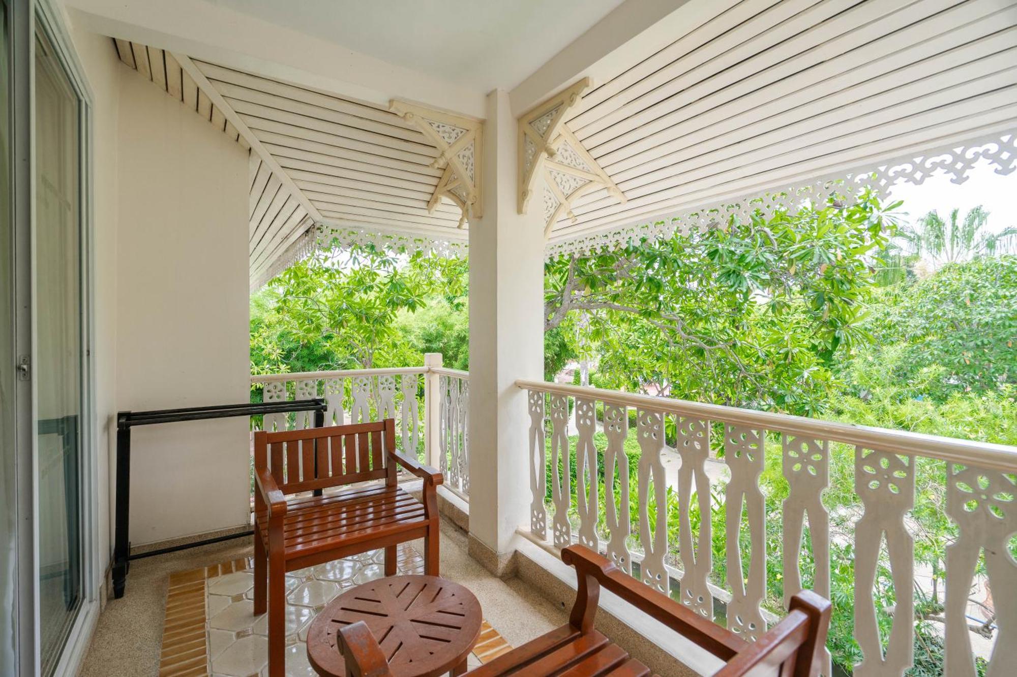 Wora Bura Hua Hin Resort & Spa HHQ Exterior foto