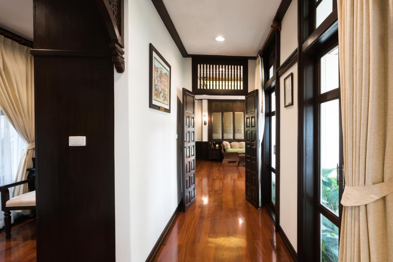 Wora Bura Hua Hin Resort & Spa Exterior foto Interior of a suite at the hotel