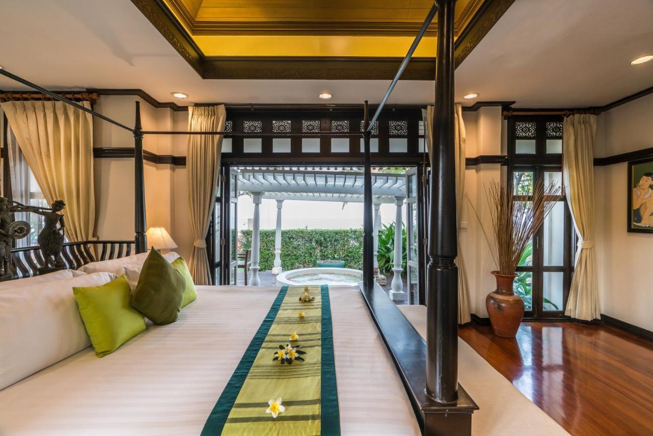 Wora Bura Hua Hin Resort & Spa Exterior foto A bedroom at the U Sathorn
