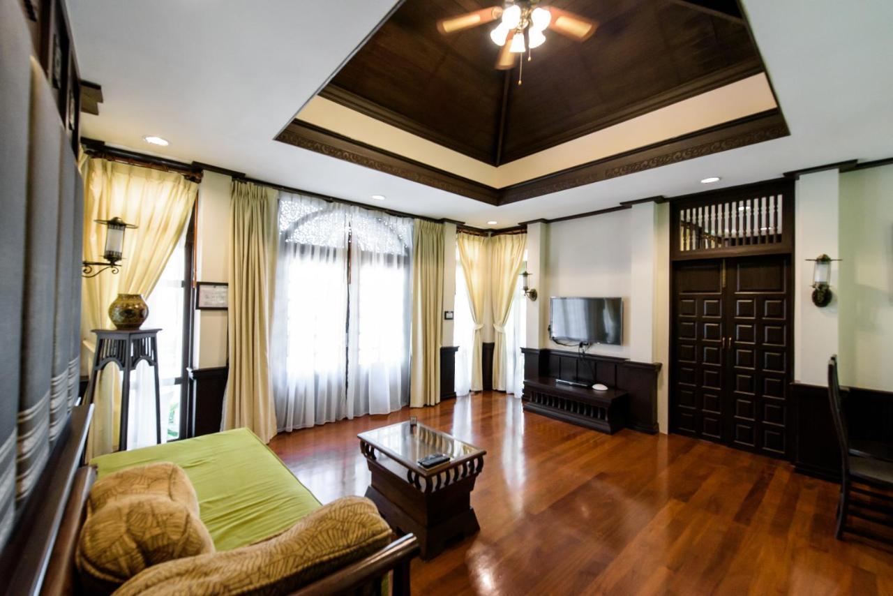 Wora Bura Hua Hin Resort & Spa Exterior foto A room at the hotel