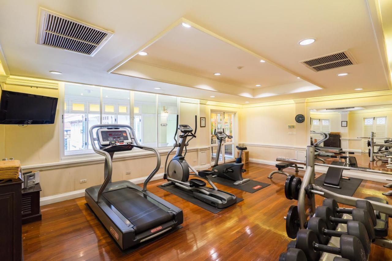 Wora Bura Hua Hin Resort & Spa HHQ Exterior foto The gym at the hotel
