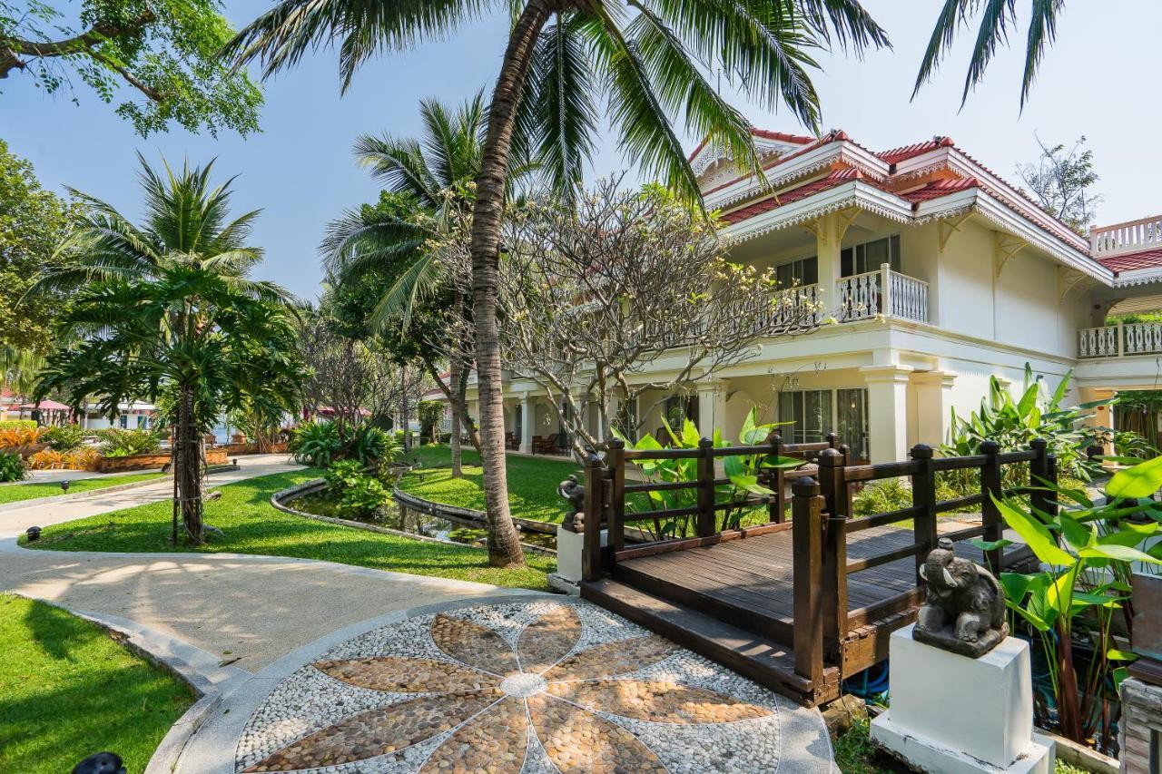 Wora Bura Hua Hin Resort & Spa HHQ Exterior foto The Royal Paradise Hotel and Spa
